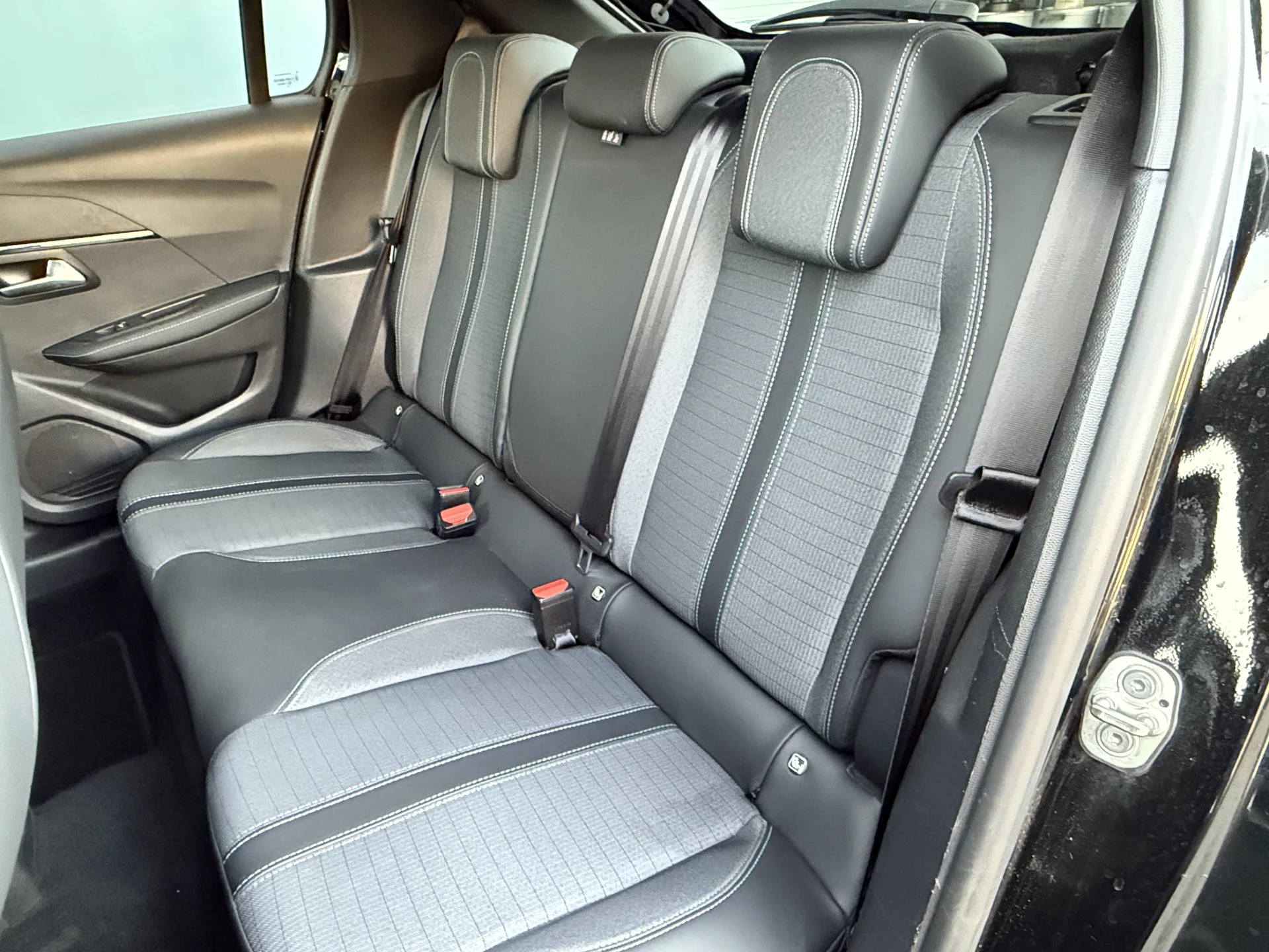 Hoofdafbeelding Peugeot e-208