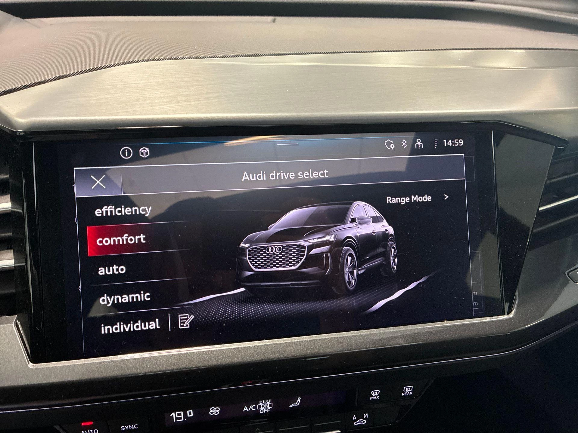 Hoofdafbeelding Audi Q4 Sportback e-tron
