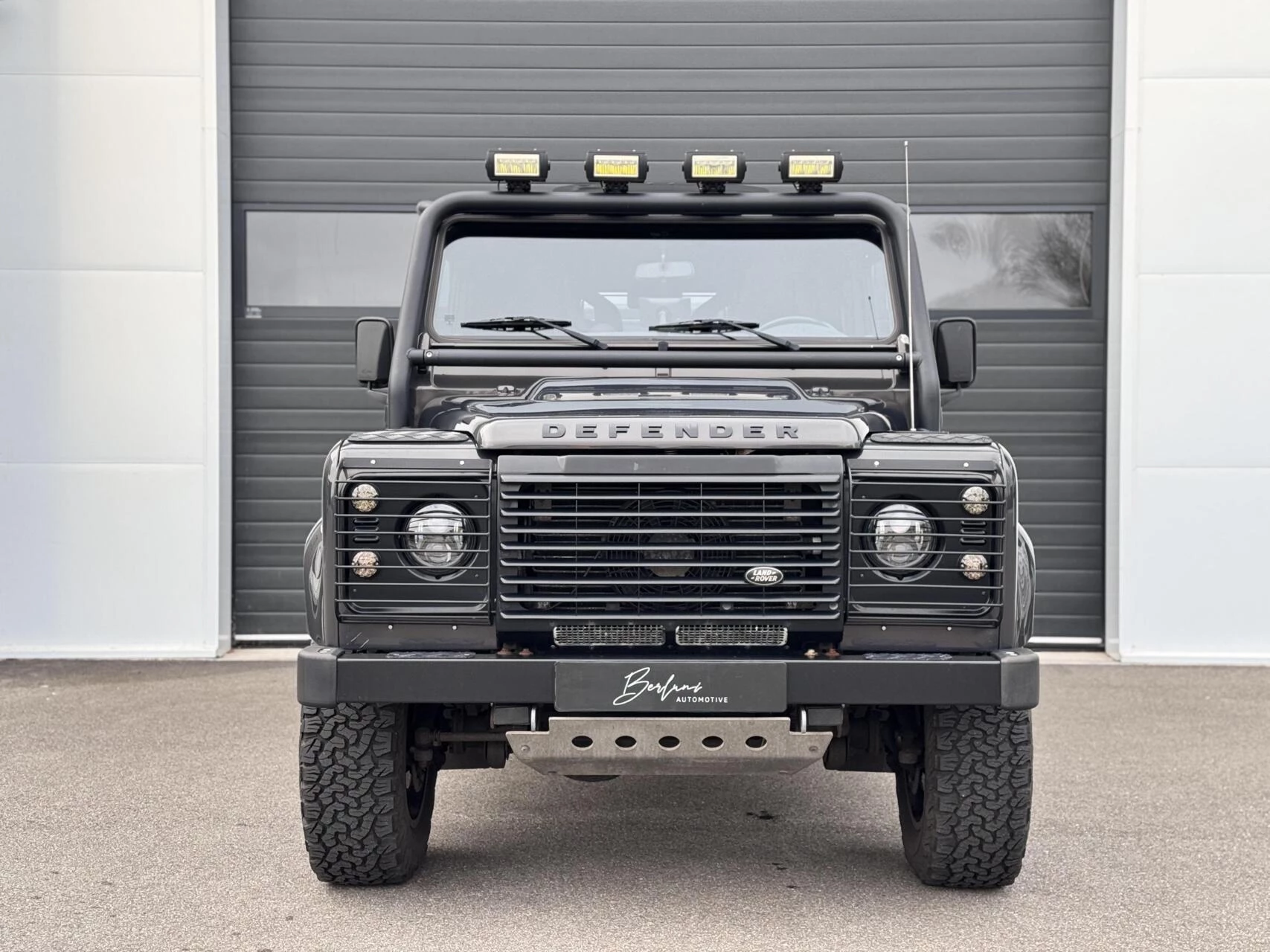 Hoofdafbeelding Land Rover Defender