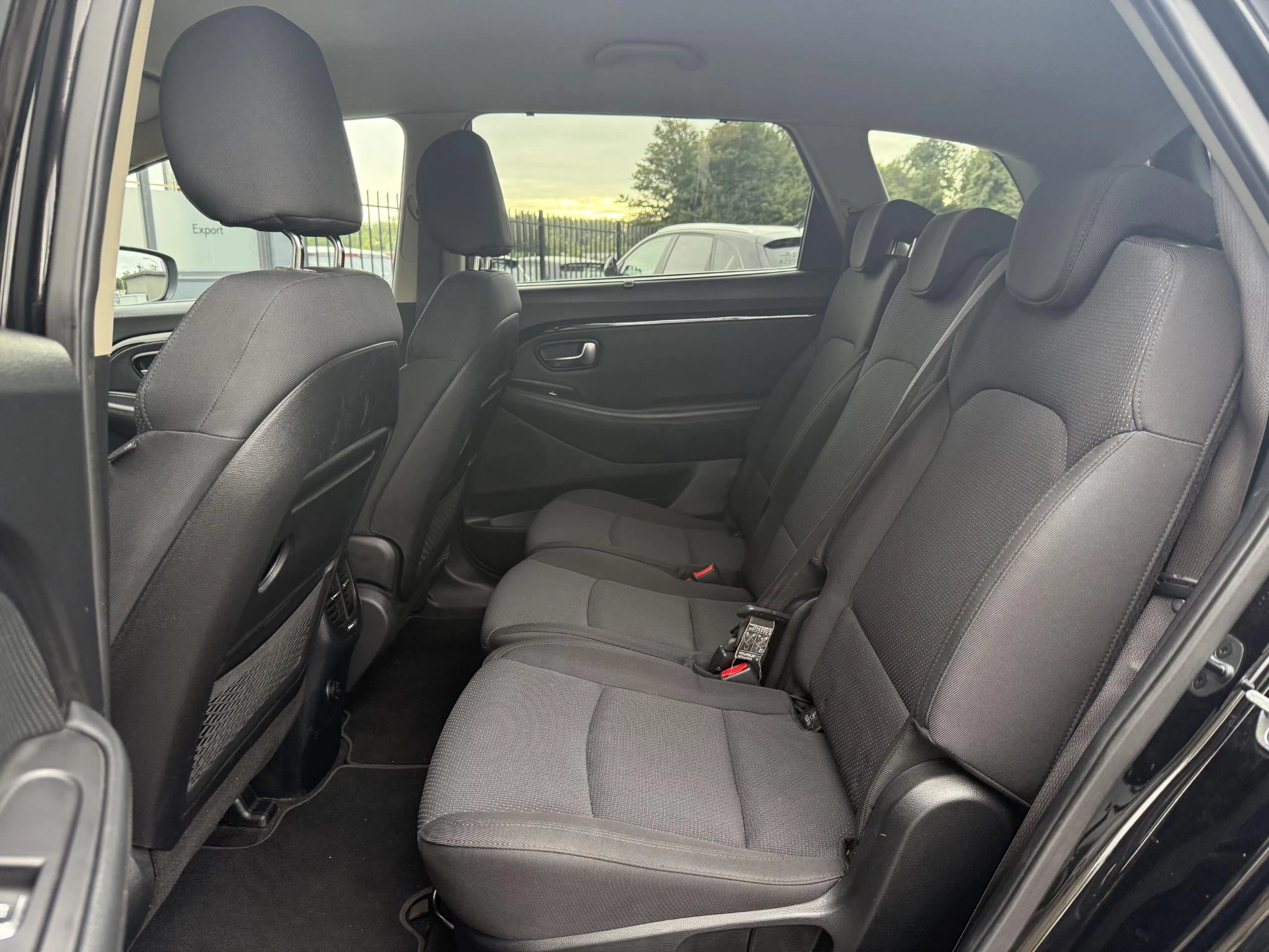 Hoofdafbeelding Kia Carens