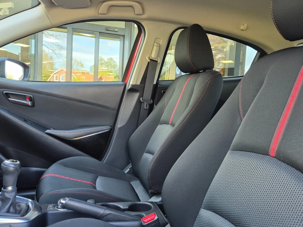 Hoofdafbeelding Mazda 2