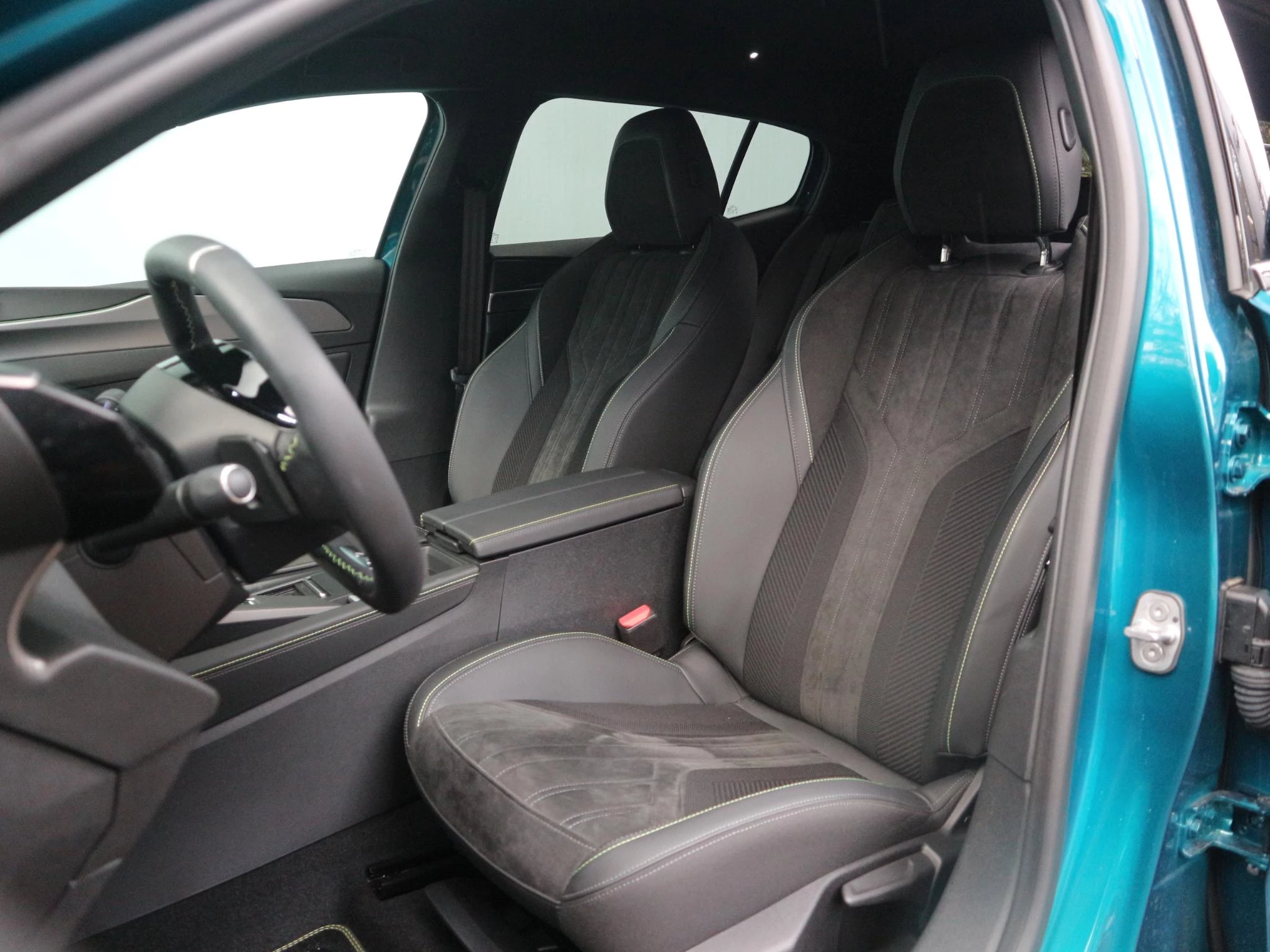 Hoofdafbeelding Peugeot 408