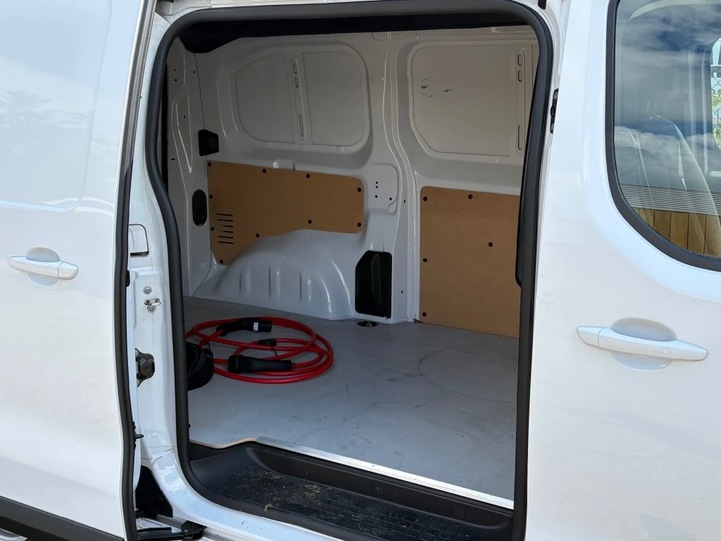 Hoofdafbeelding Peugeot e-Expert