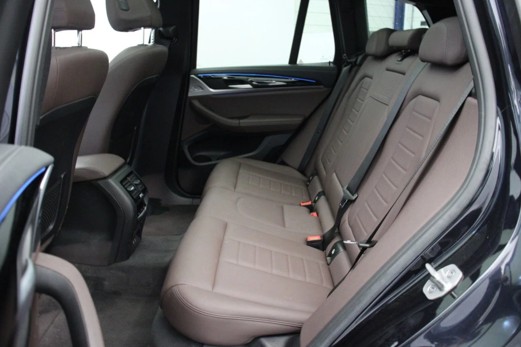 Hoofdafbeelding BMW iX3