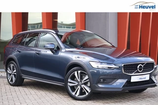 Volvo V60 Cross Country B5 AWD Ultimate | Stoelverwarming | Trekhaak | Panoramadak | Leder | Pilot Assist | BLIS | Full Options