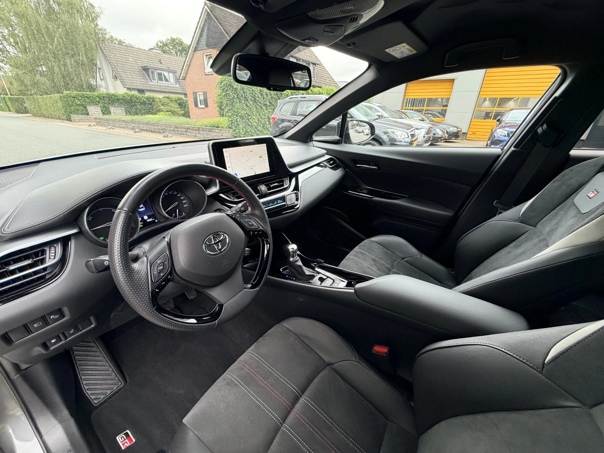 Hoofdafbeelding Toyota C-HR