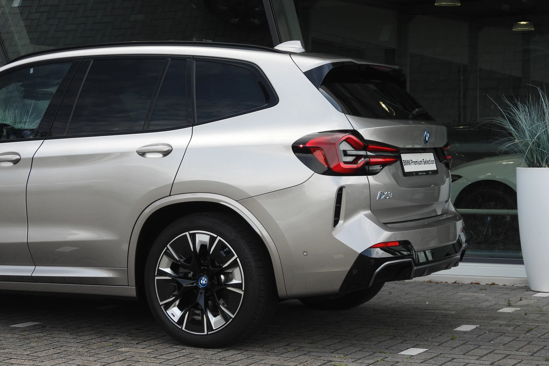 Hoofdafbeelding BMW iX3