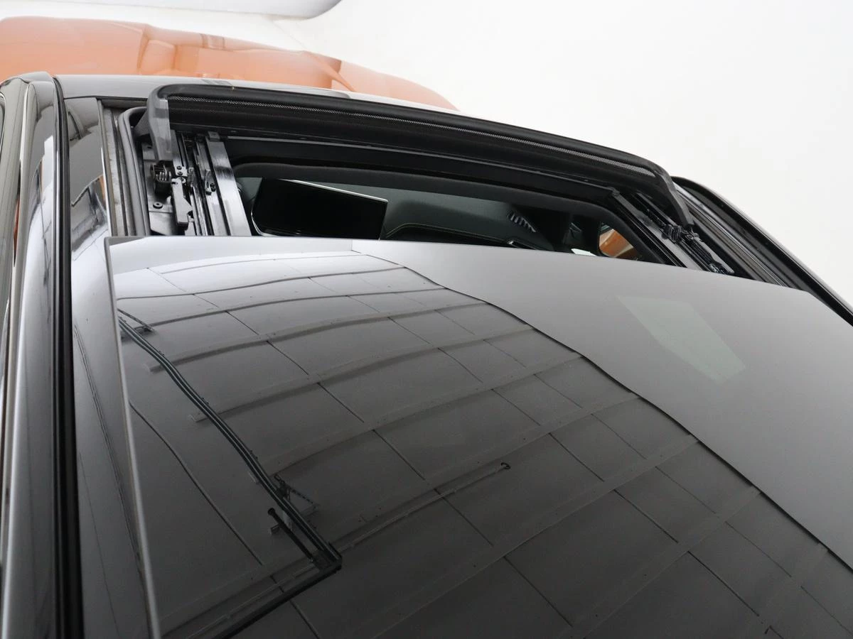 Hoofdafbeelding Peugeot e-2008