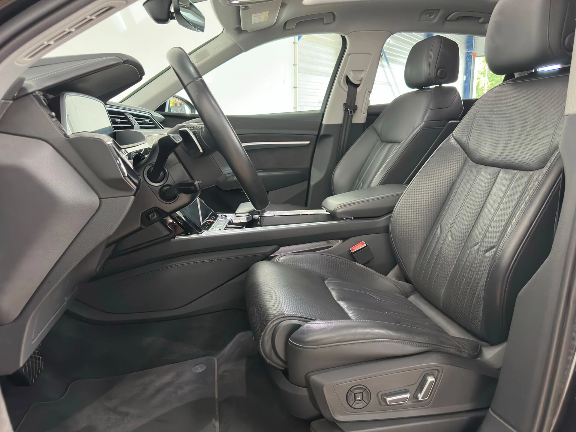 Hoofdafbeelding Audi e-tron