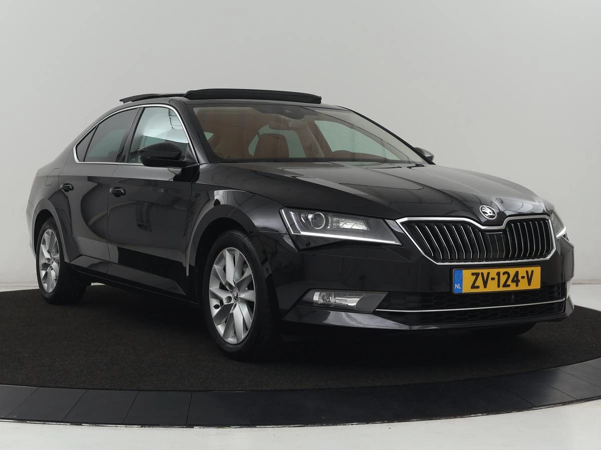 Hoofdafbeelding Škoda Superb