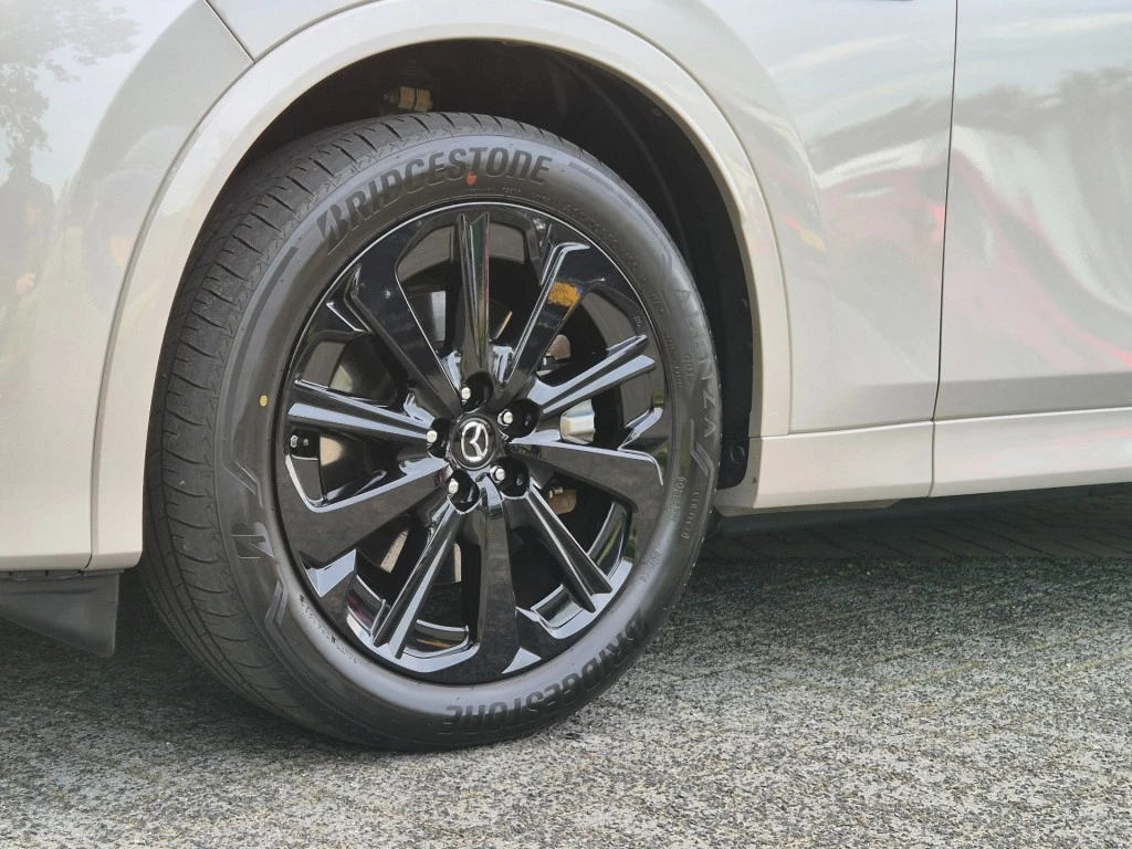 Hoofdafbeelding Mazda CX-60