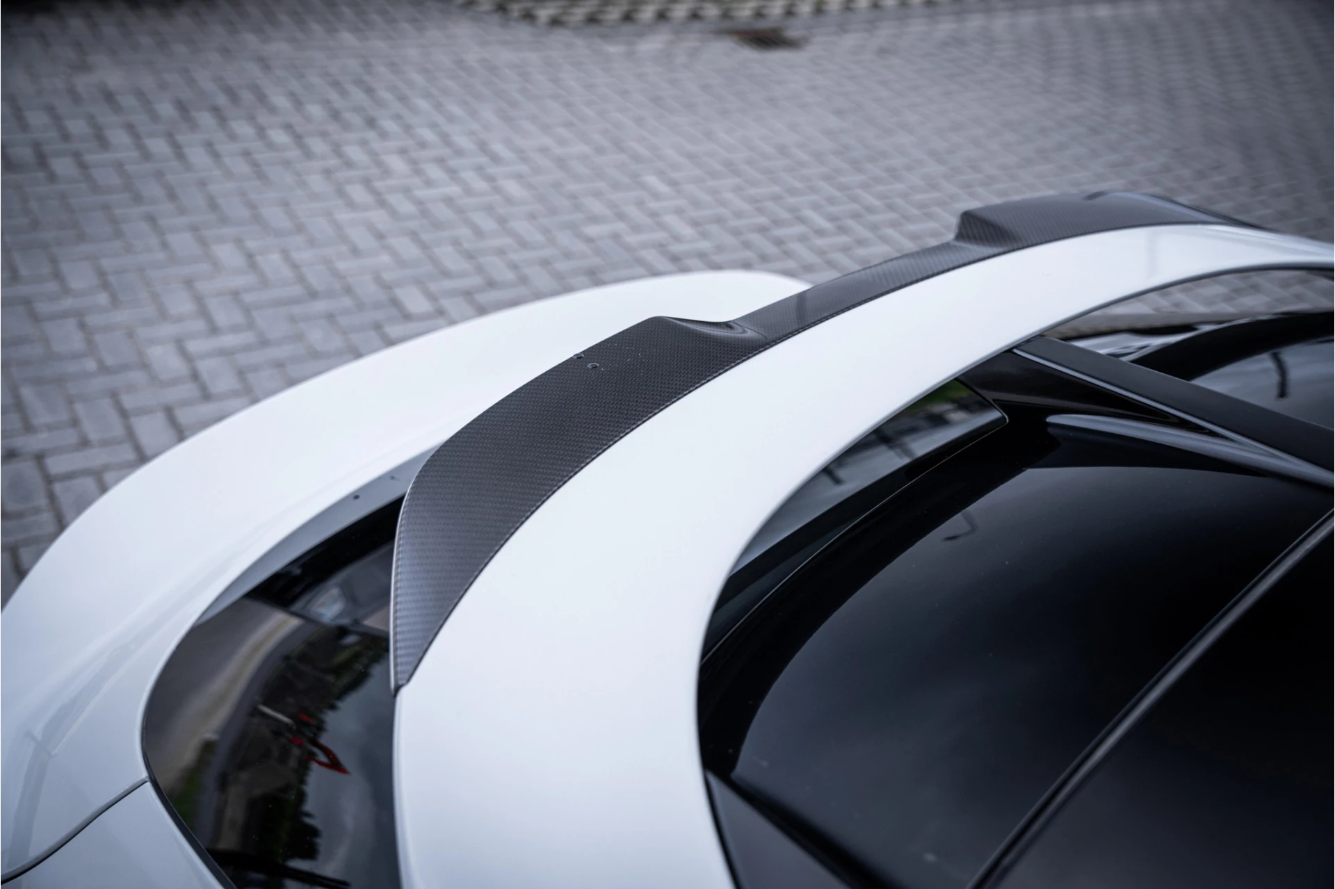 Hoofdafbeelding Aston Martin DBX