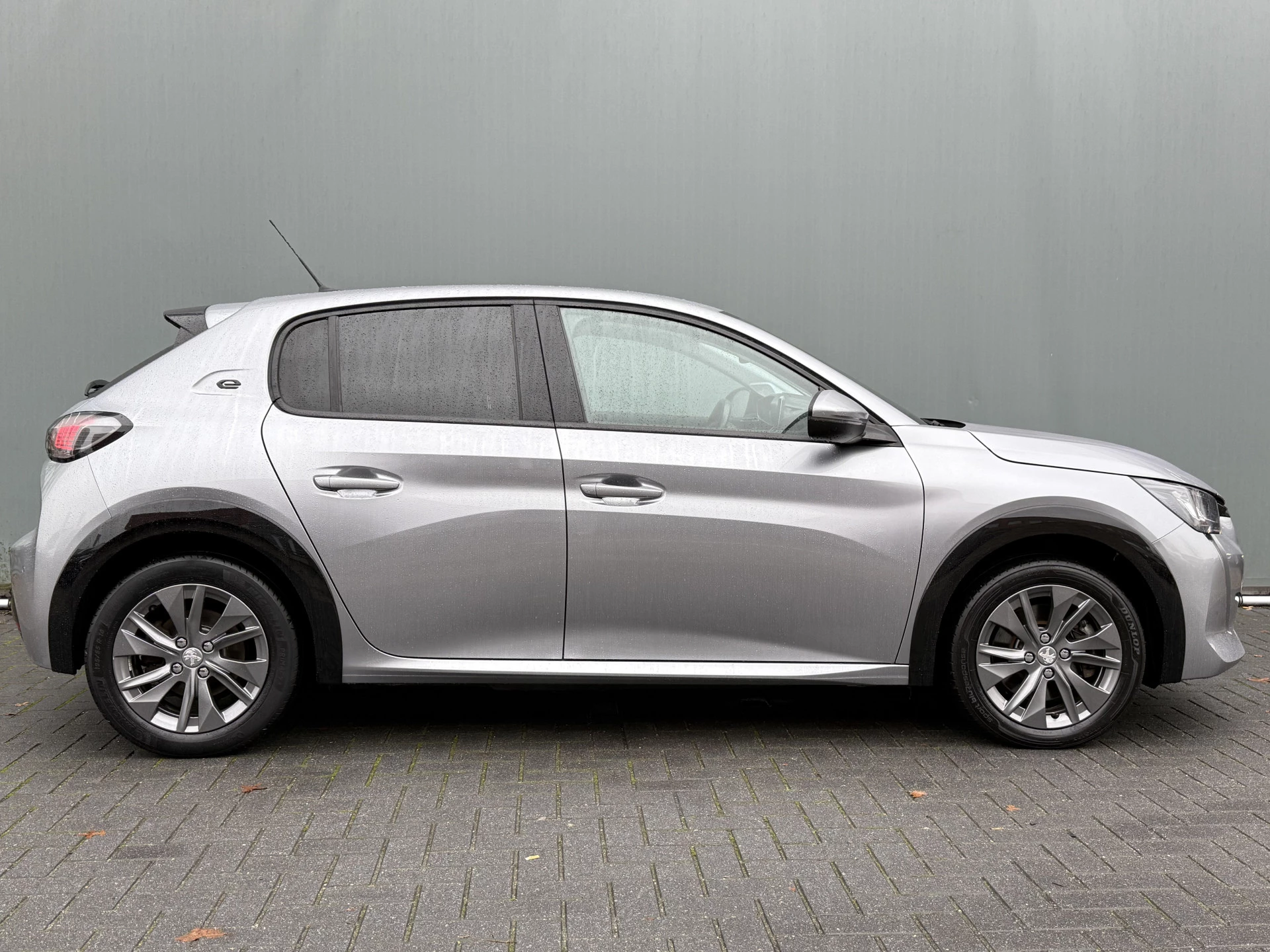 Hoofdafbeelding Peugeot e-208