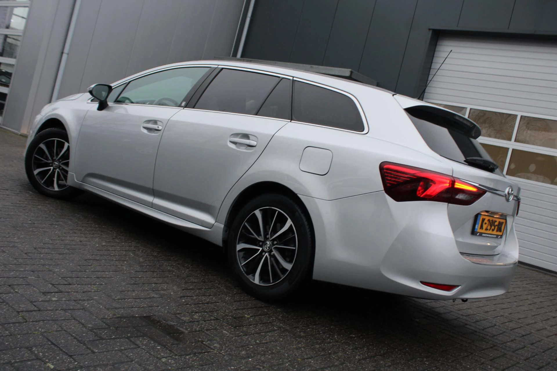 Hoofdafbeelding Toyota Avensis