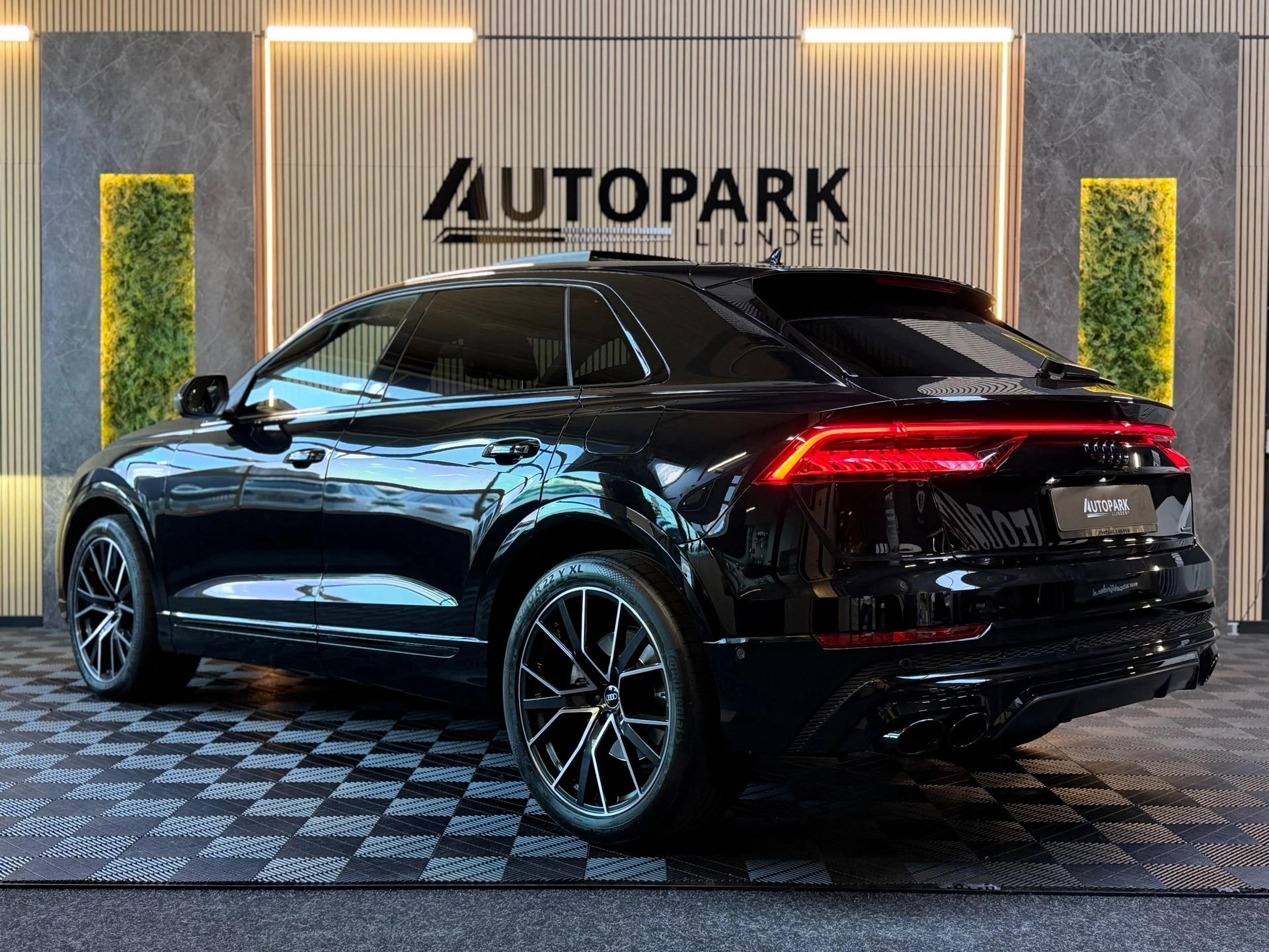 Hoofdafbeelding Audi Q8
