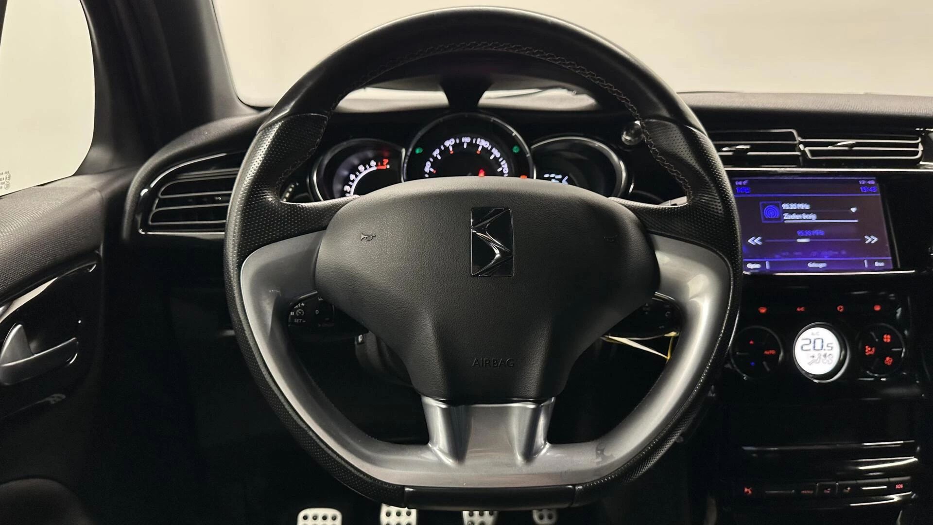 Hoofdafbeelding DS DS 3