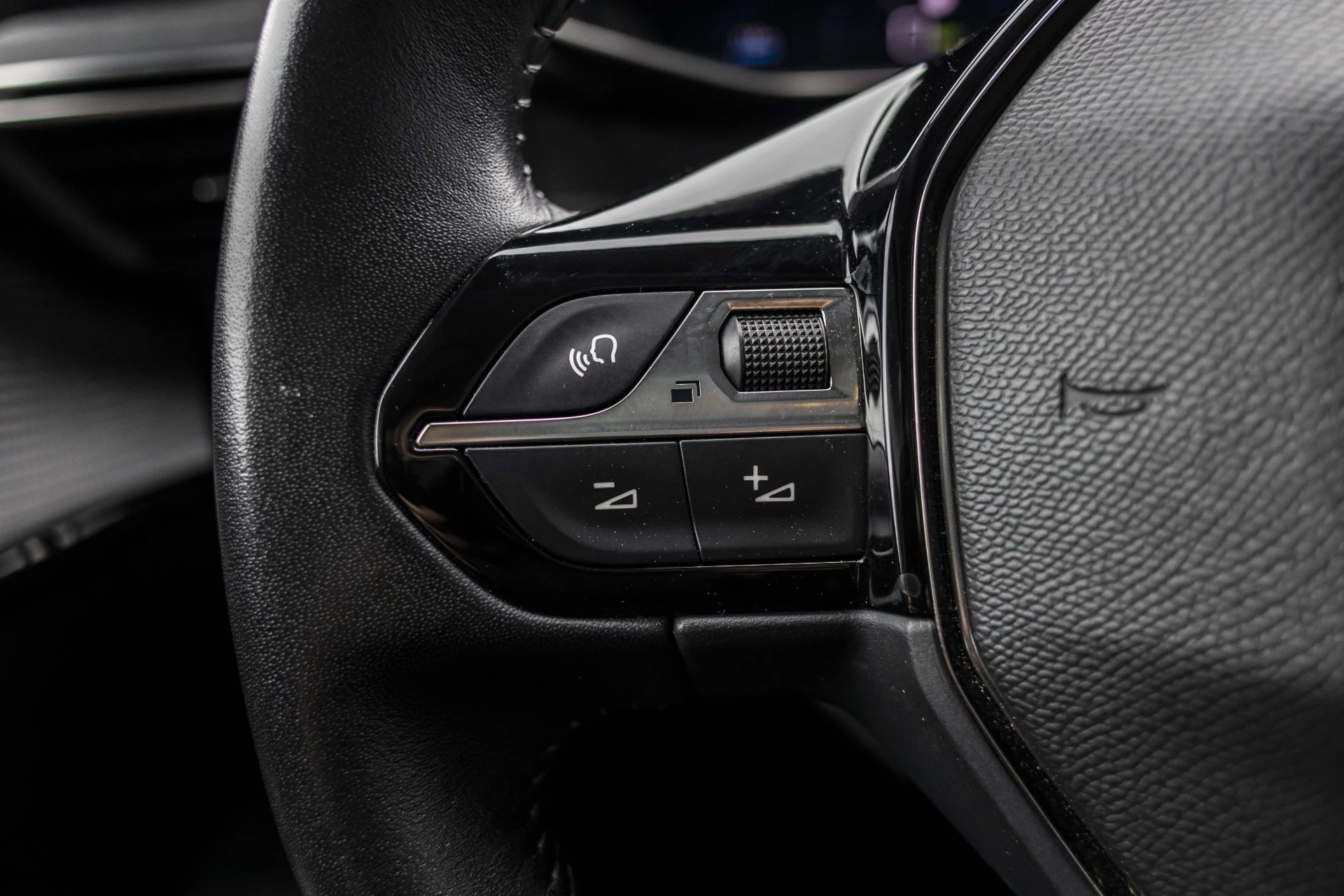 Hoofdafbeelding Peugeot e-208
