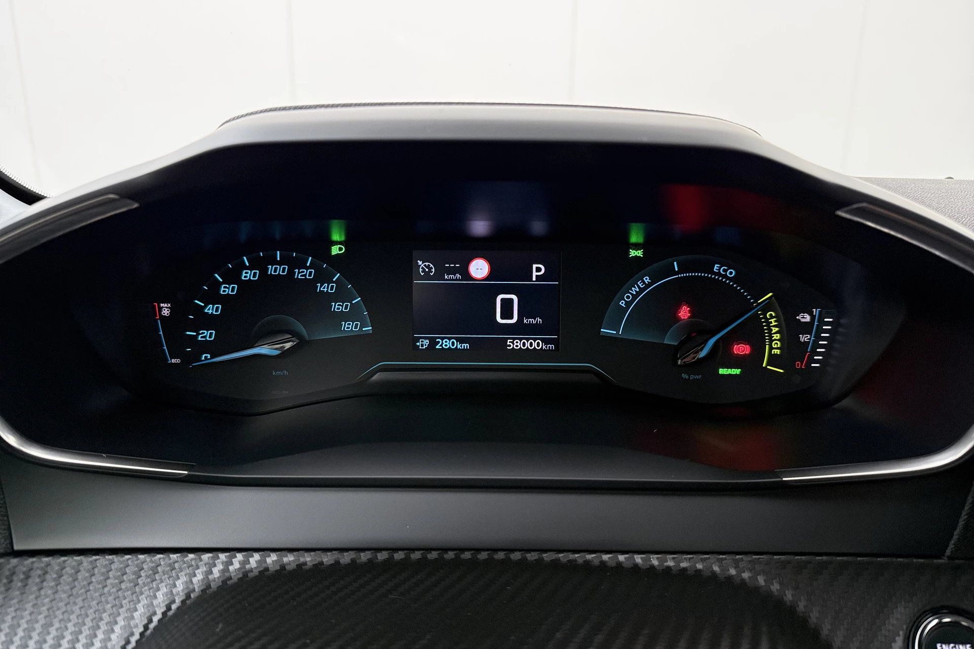 Hoofdafbeelding Peugeot e-208