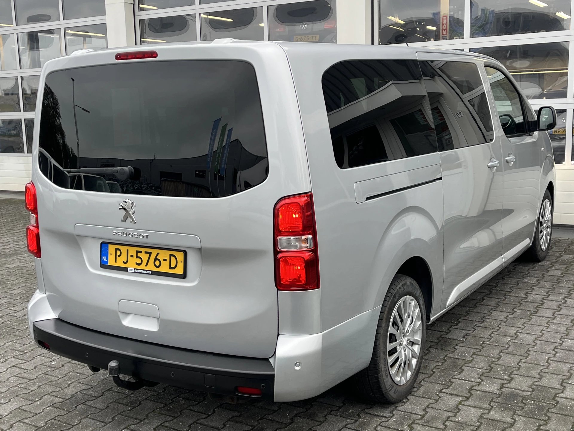 Hoofdafbeelding Peugeot Traveller