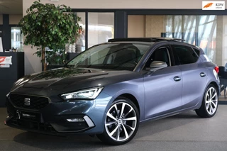 Hoofdafbeelding SEAT Leon Seat Leon 1.5 eTSI FR 150PK DSG Pano ACC Navi PDC