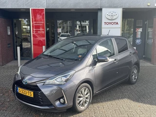 Toyota Yaris 1.5 Hybrid DYNAMIC APPLE/ANDROID KEYLESS 15'' LM-VELGEN CLIMA CRUISE CAMERA BLUETOOTH NL-AUTO 1E-EIG