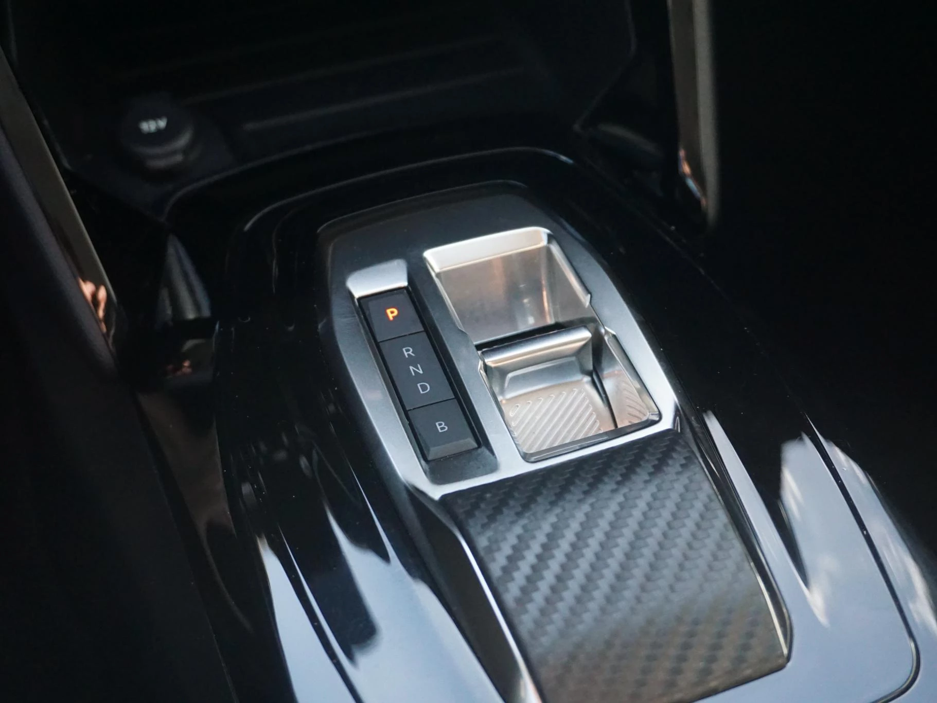 Hoofdafbeelding Peugeot e-208