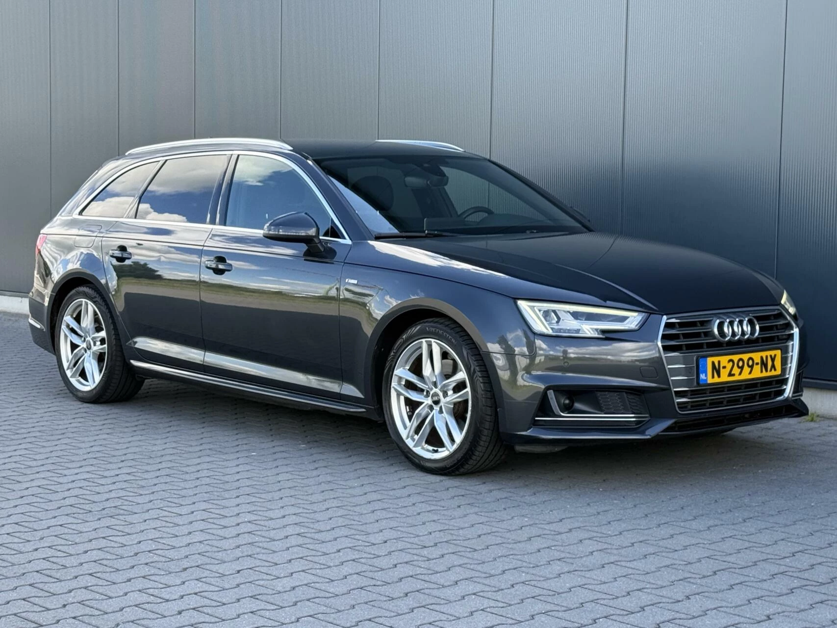 Hoofdafbeelding Audi A4