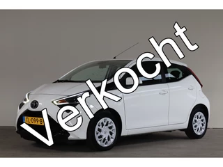 Toyota Aygo 1.0 VVT-i x-play NL-Auto!! Navigatie I Camera