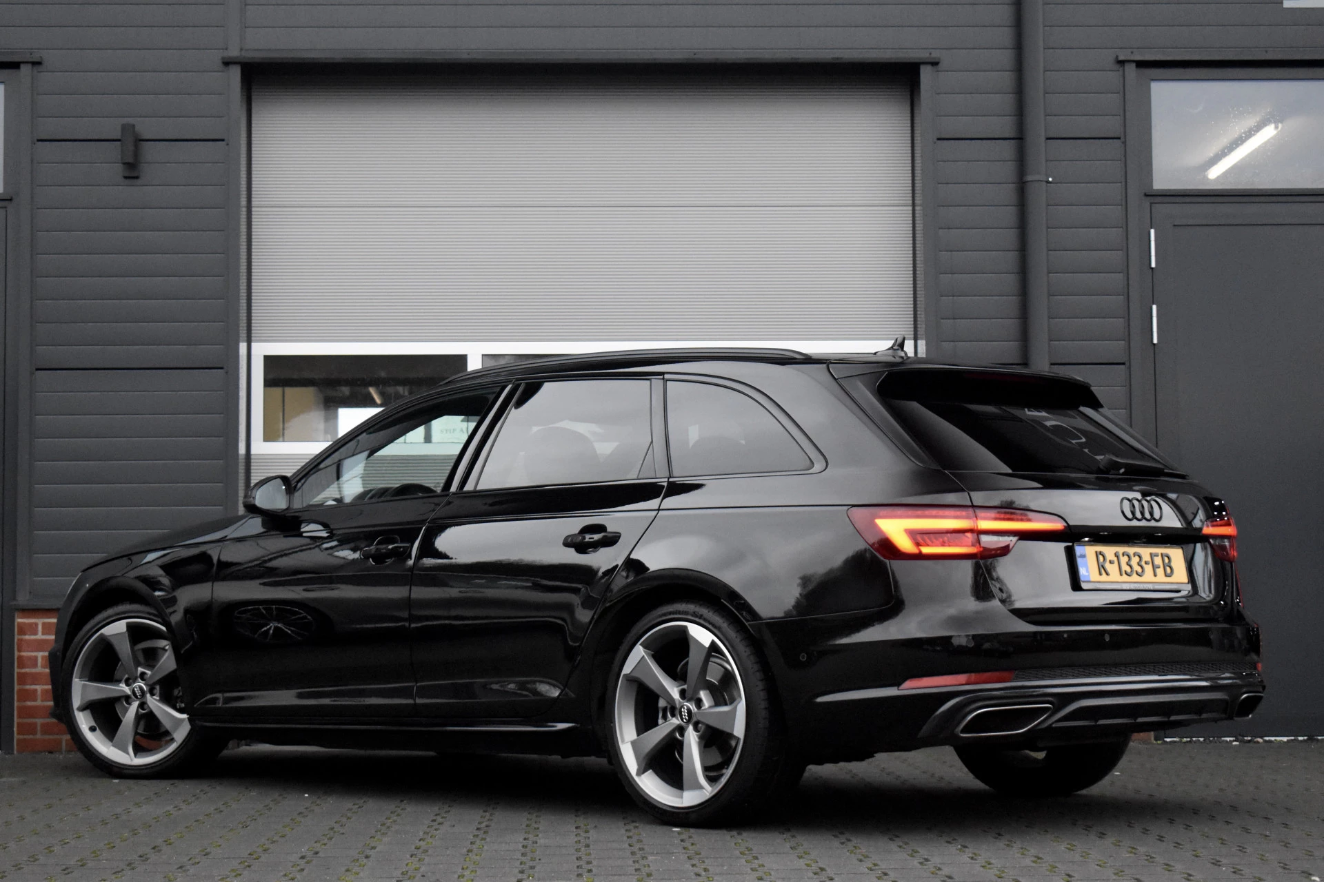 Hoofdafbeelding Audi A4