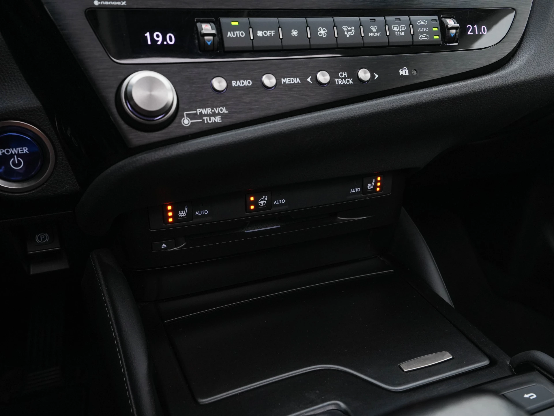 Hoofdafbeelding Lexus ES