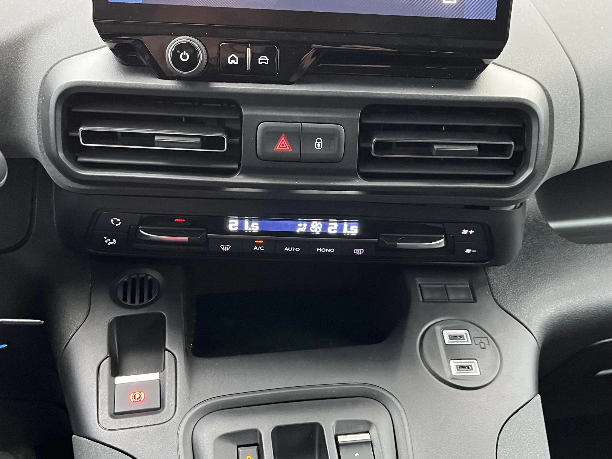 Hoofdafbeelding Peugeot e-Rifter