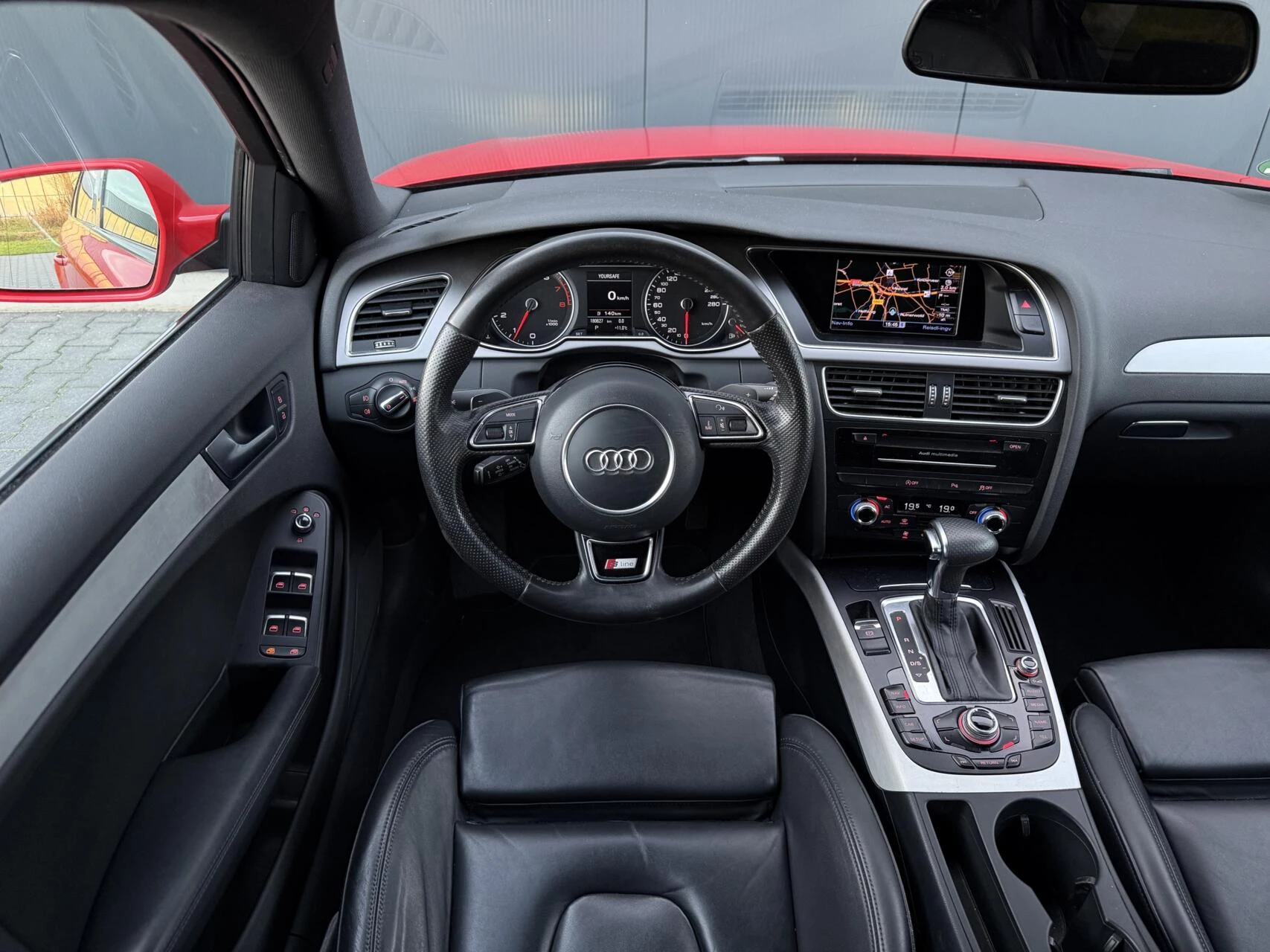 Hoofdafbeelding Audi A4