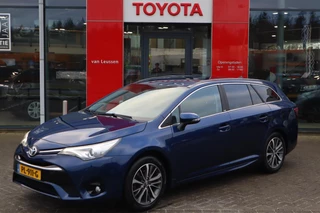 Hoofdafbeelding Toyota Avensis Toyota Avensis Touring Sports 1.8 VVT-i DYNAMIC AUTOMAAT TREKHAAK NAVI KEYLESS CAMERA PRIVACY-GLASS LM-VELGEN
