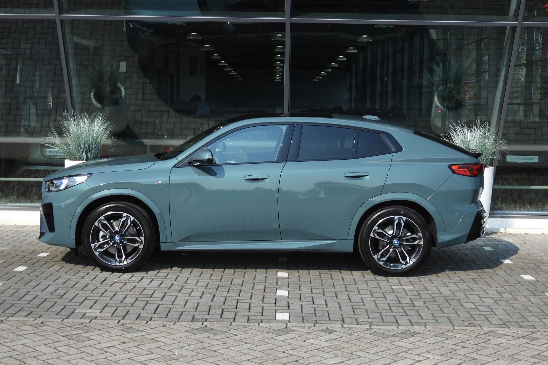 Hoofdafbeelding BMW iX2