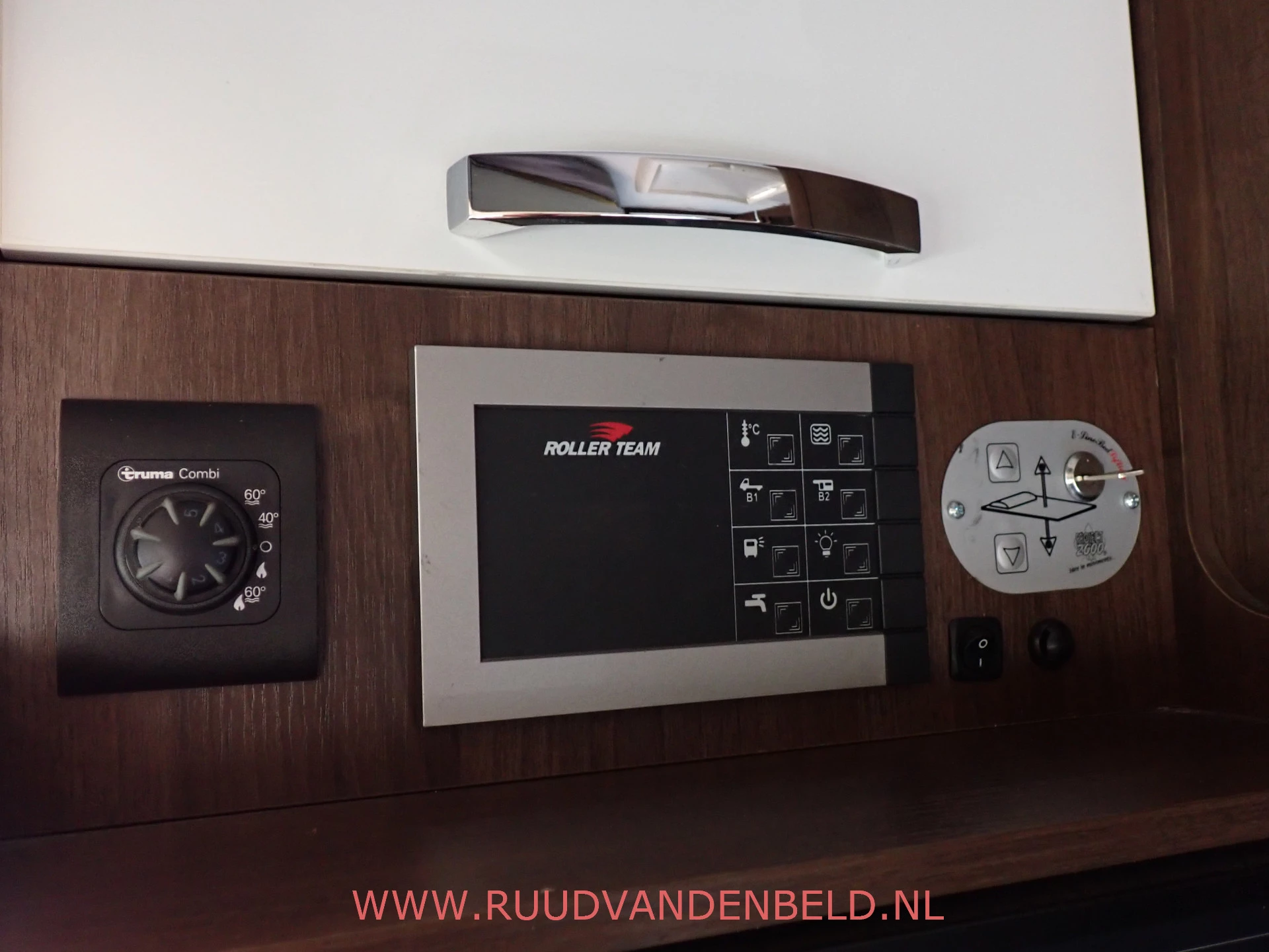 Hoofdafbeelding ROLLER TEAM AUTO-ROLLER 284 TL