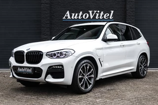 Hoofdafbeelding BMW X3 BMW X3 xDrive30e M Sport Steptronic | Panodak | Achteruitrijcamera | Head-up | Harman & Kardon | Sportleder