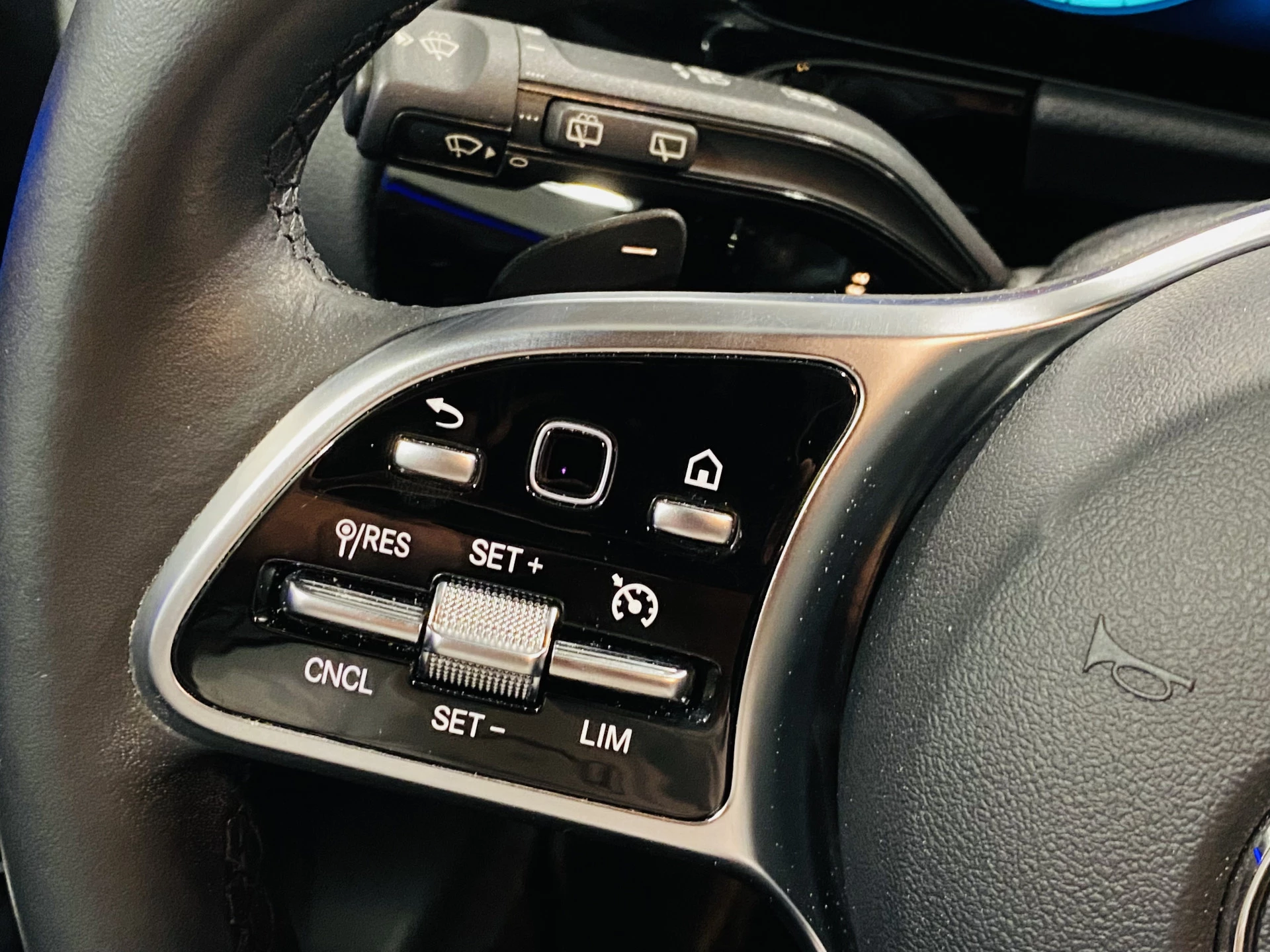 Hoofdafbeelding Mercedes-Benz EQA