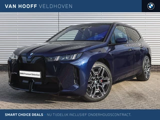 BMW iX xDrive45 M Sport / Panoramadak / Trekhaak / Soft-Close / Stoelventilatie / Parking Assisant Professional / Comfort Access / Adaptieve LED / Harman Kardon