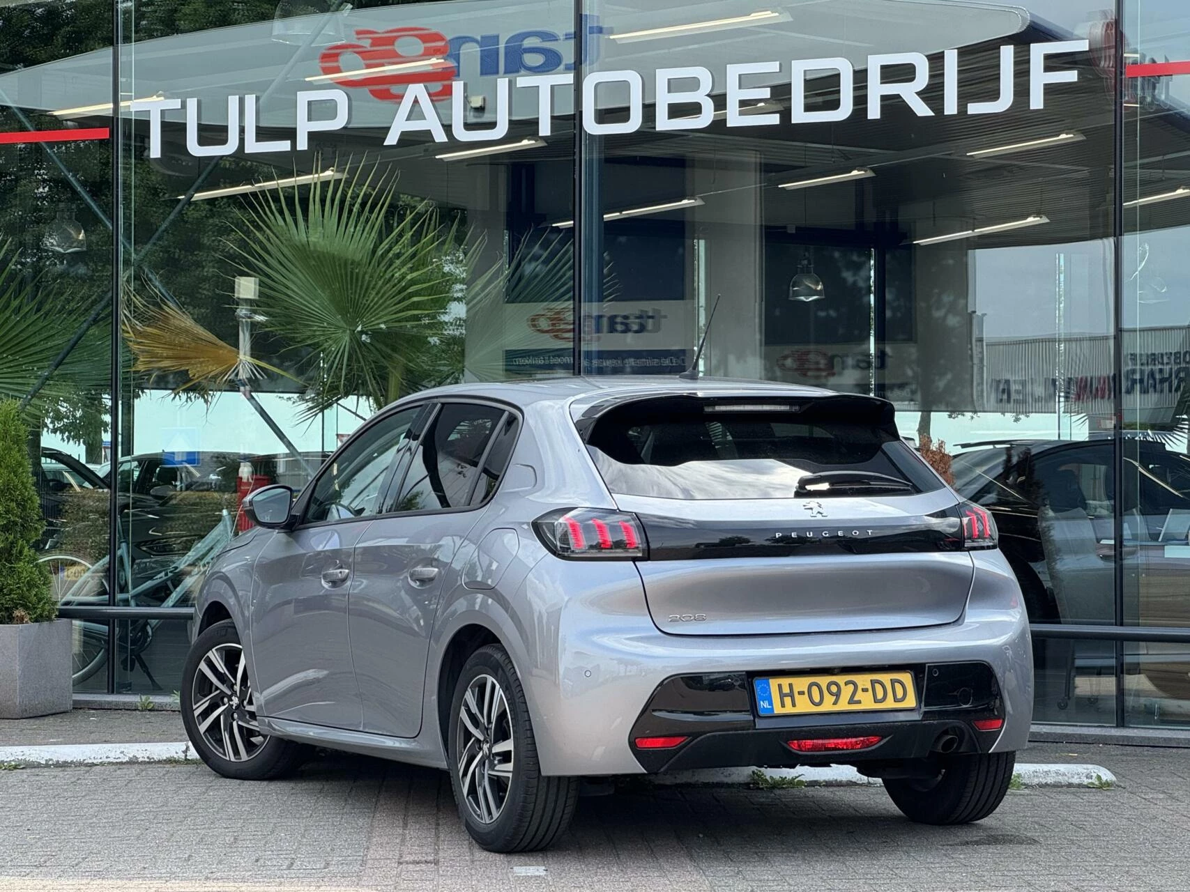 Hoofdafbeelding Peugeot 208