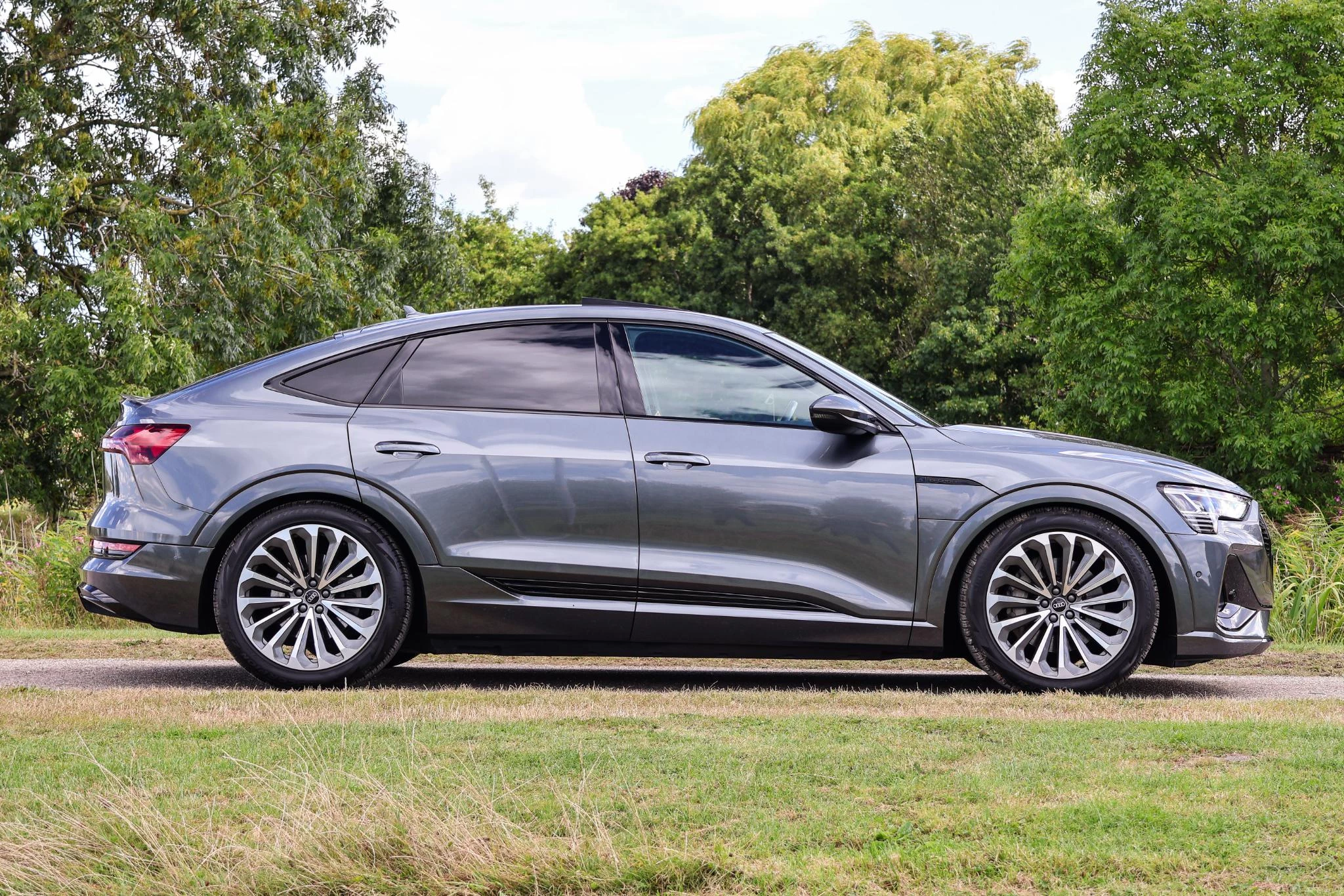 Hoofdafbeelding Audi e-tron