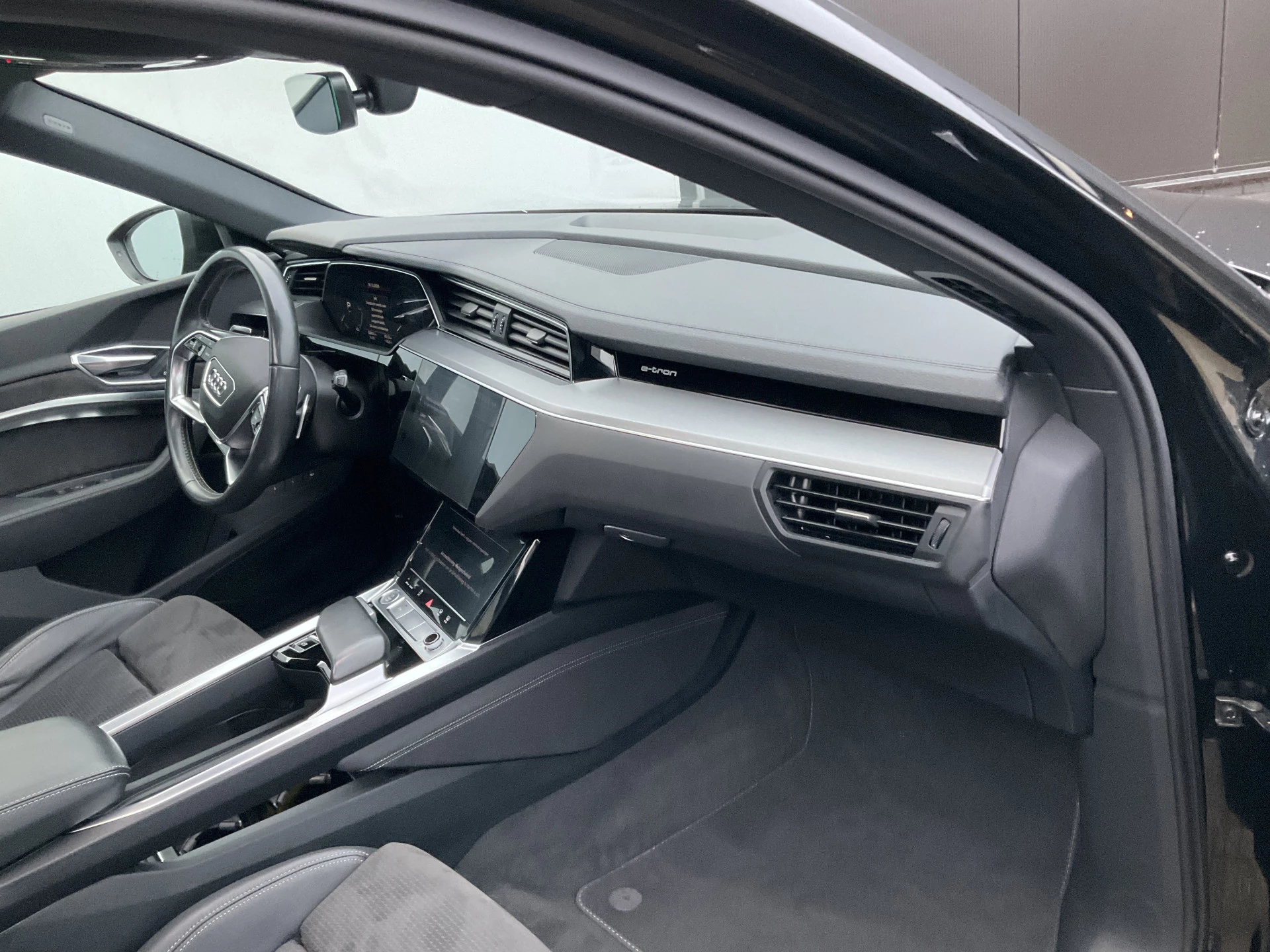 Hoofdafbeelding Audi e-tron