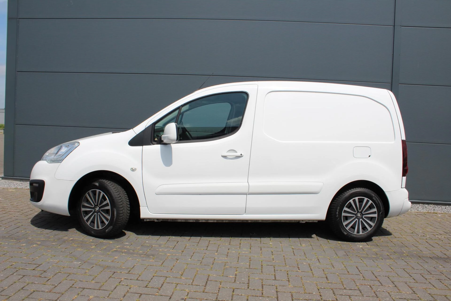 Hoofdafbeelding Peugeot Partner