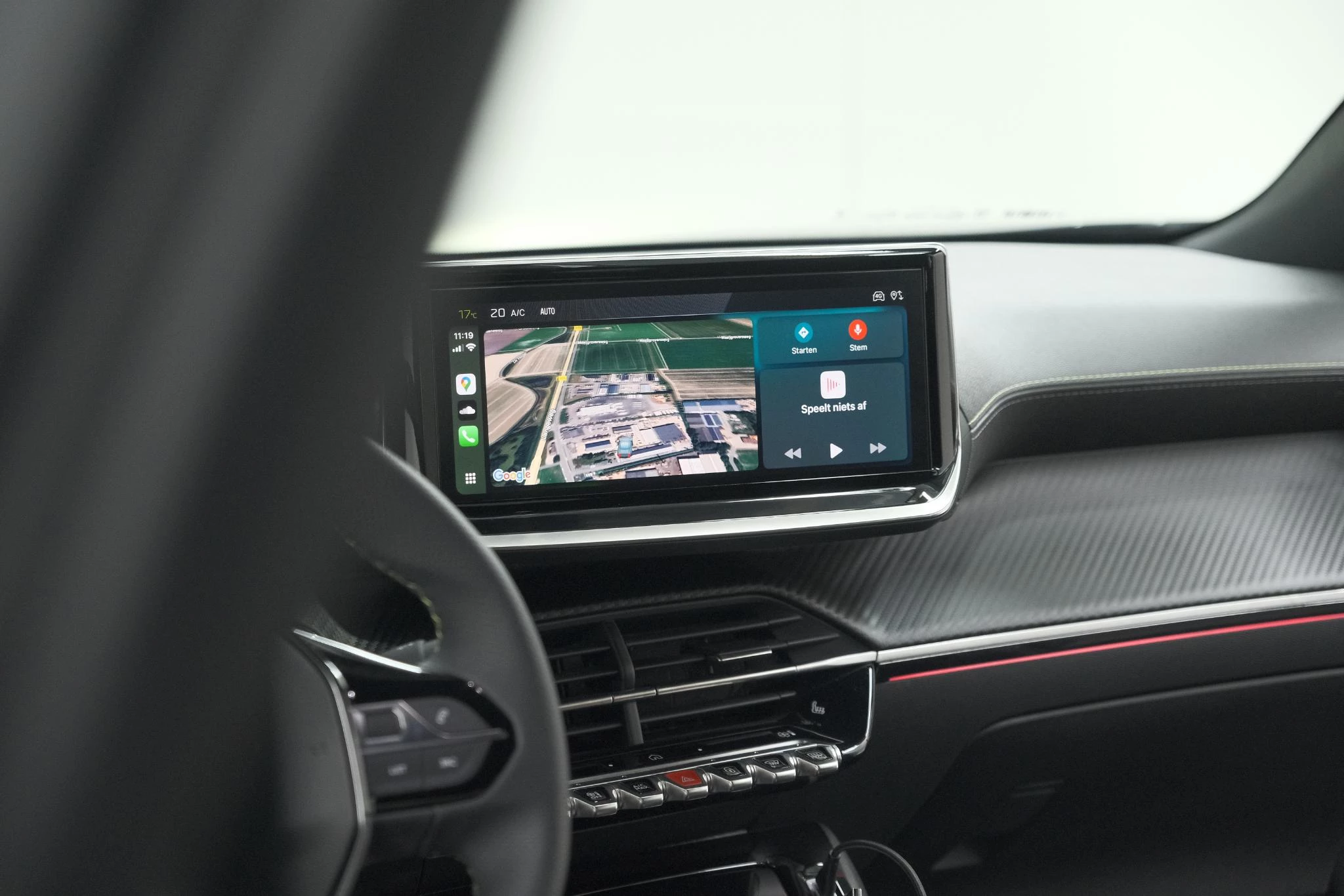 Hoofdafbeelding Peugeot e-2008