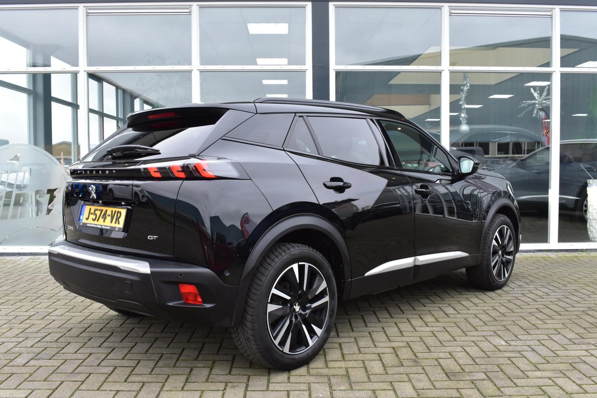 Hoofdafbeelding Peugeot e-2008