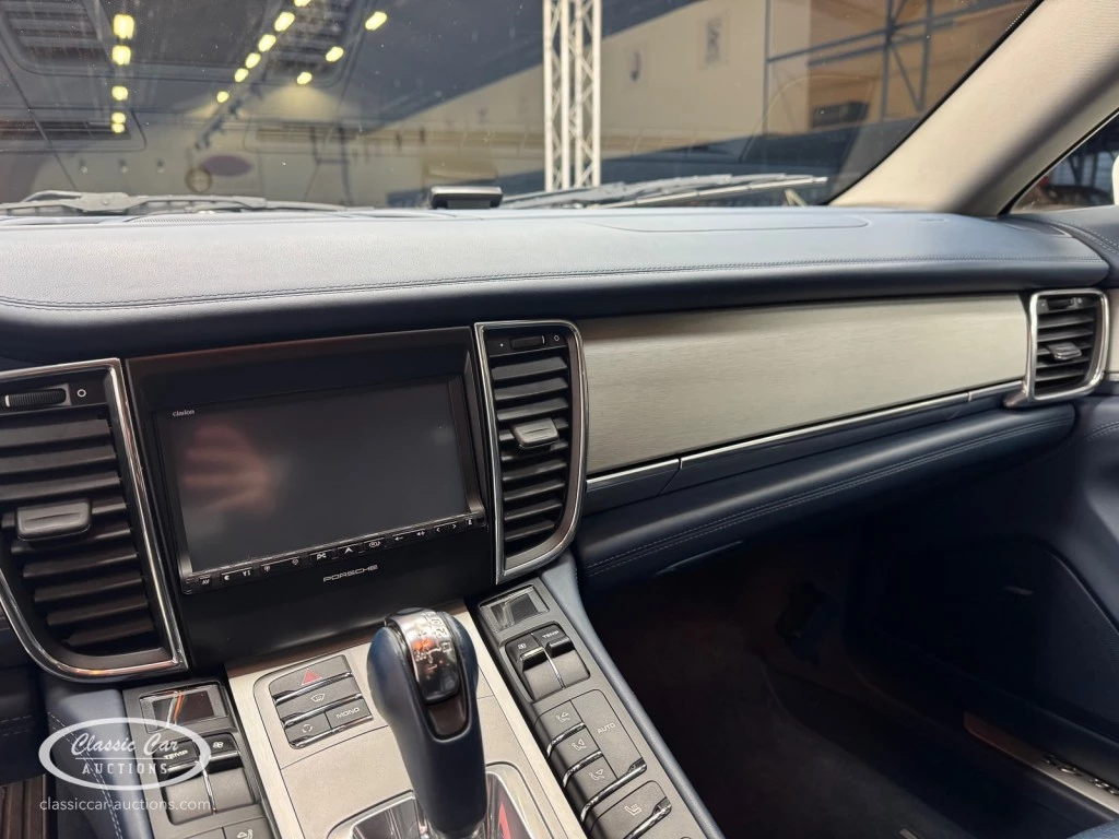 Hoofdafbeelding Porsche Panamera