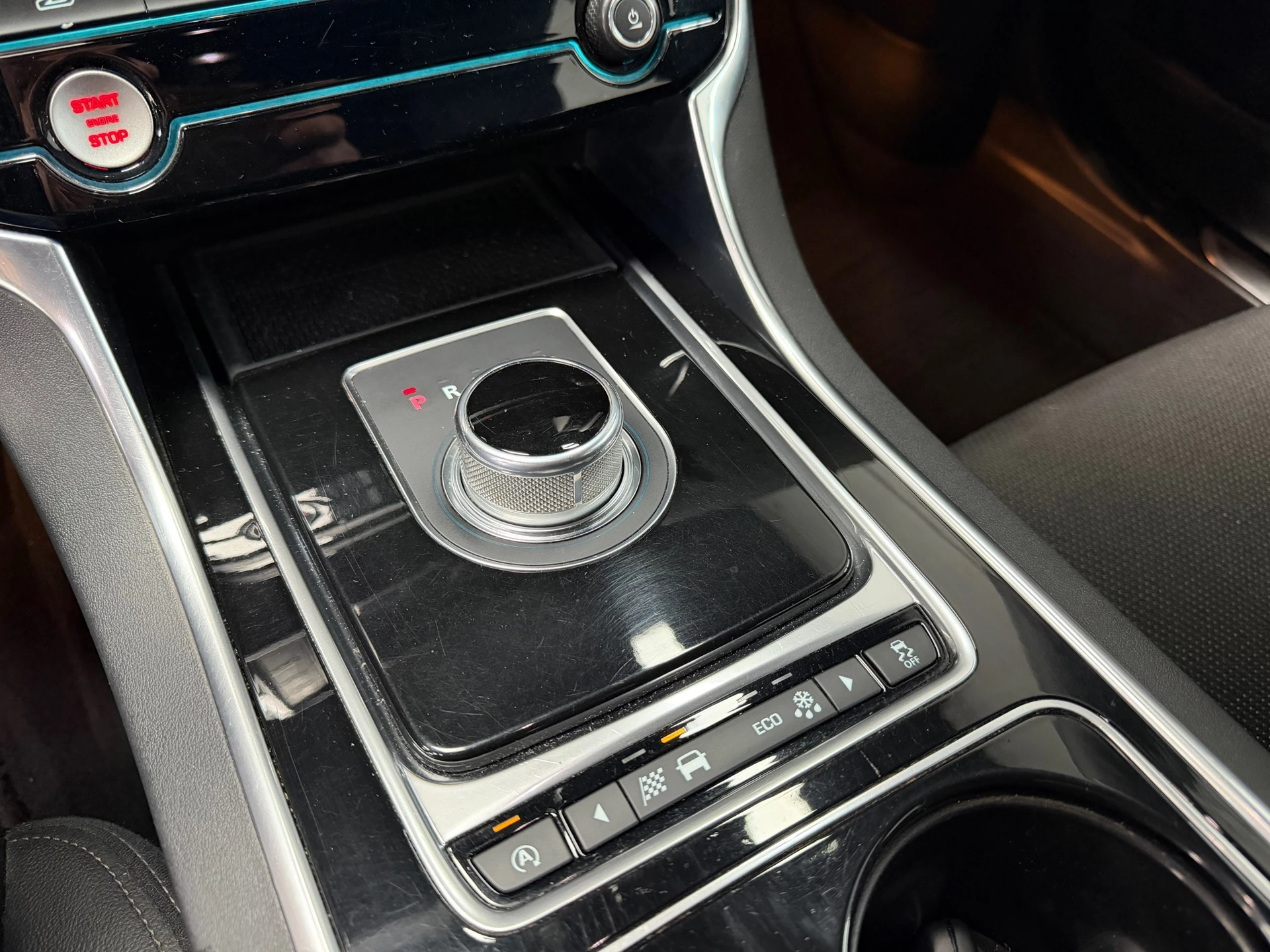 Hoofdafbeelding Jaguar XE