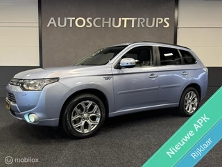 Mitsubishi Outlander 2.0 PHEV Instyle DAKJE / LEER / TREKHAAK / ROCKFORT