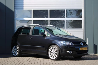 Hoofdafbeelding Volkswagen Golf Plus Volkswagen Golf Plus 1.2 TSI Highline BlueMotion 105pk Clima/Cruise/Navi/Bluetooth/PDCv+a/Alcantara/RadioCD.AUX/18"LM/Trekhaak