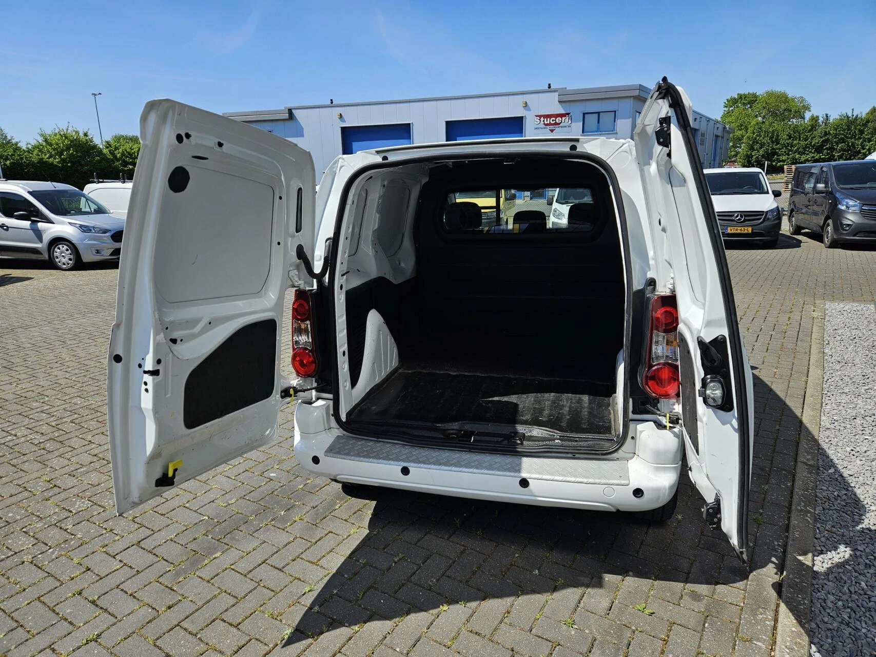 Hoofdafbeelding Peugeot Partner