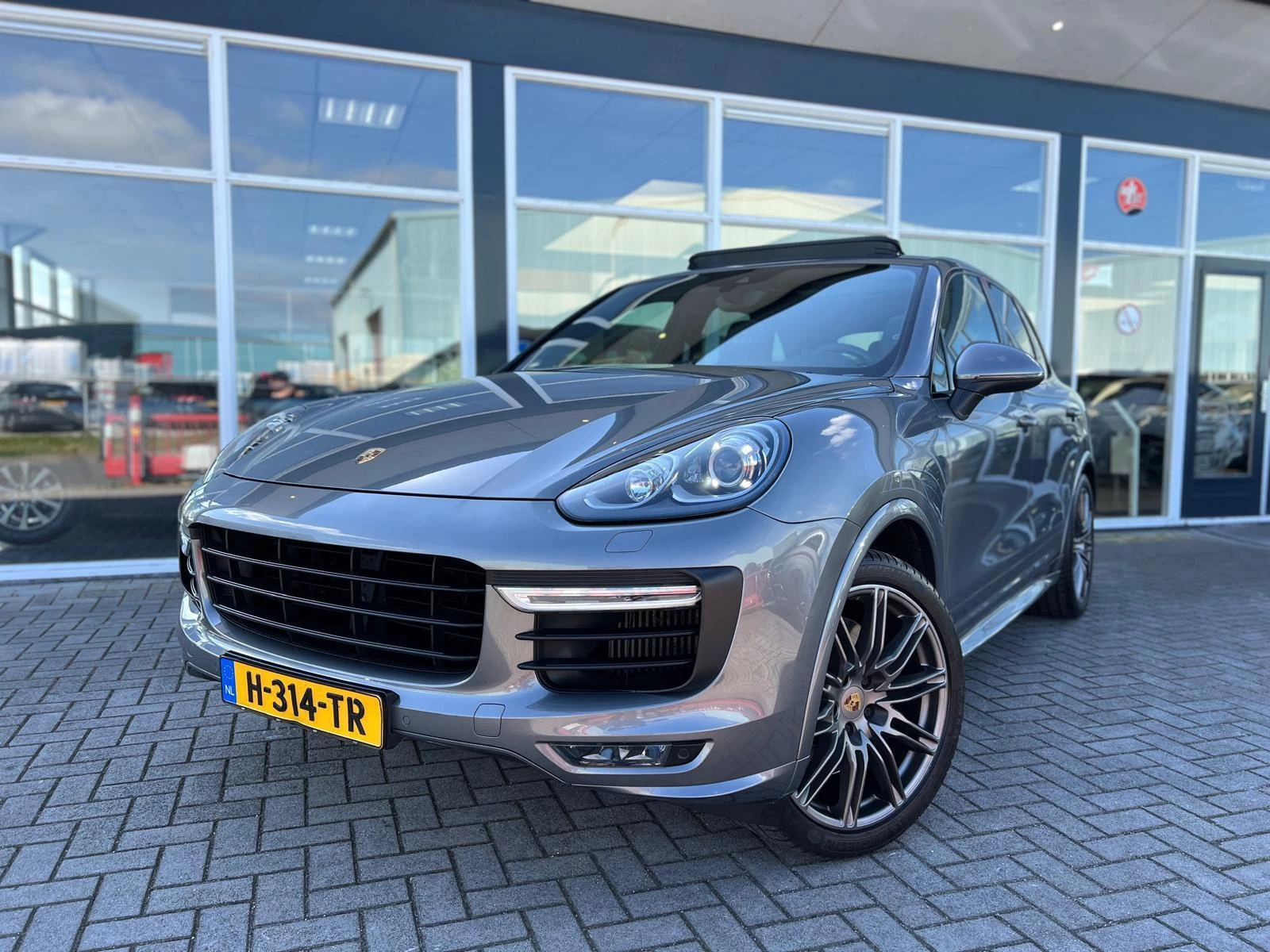 Hoofdafbeelding Porsche Cayenne